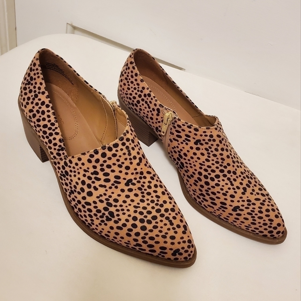 NWOB Maurices Amanda Leopard Stitch Low Side Shootie Size 8.5